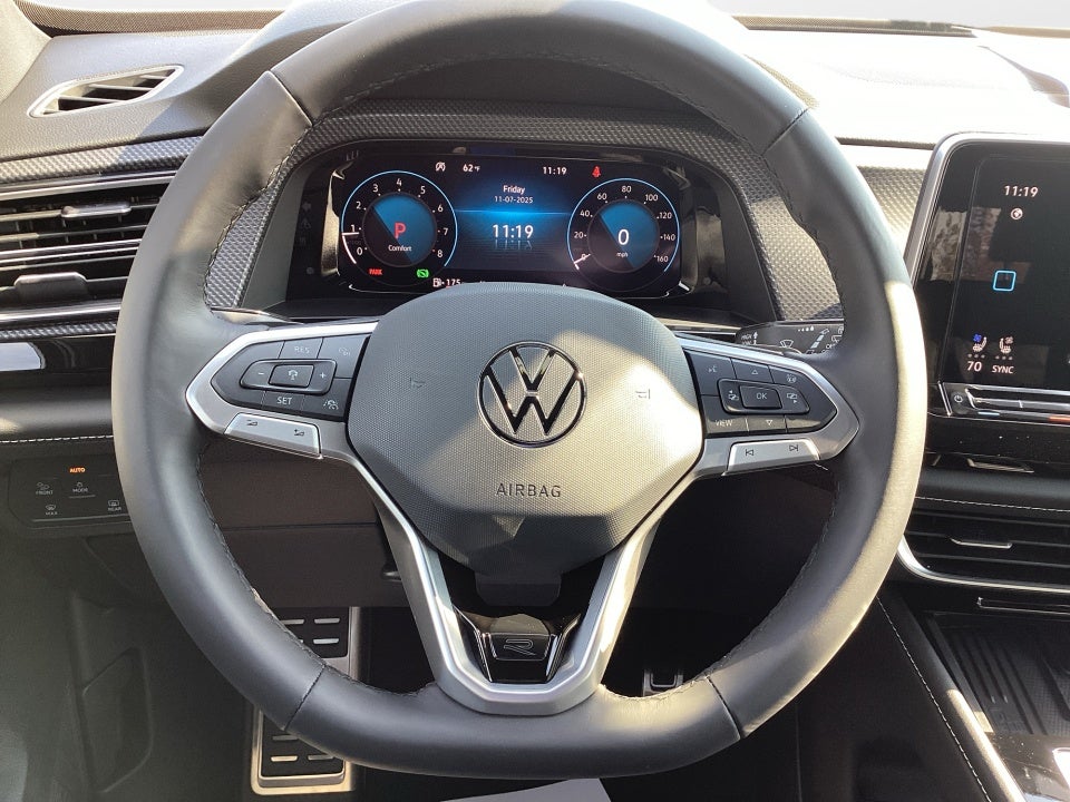 2026 Volkswagen Atlas Cross Sport 2.0T SEL R-Line Black