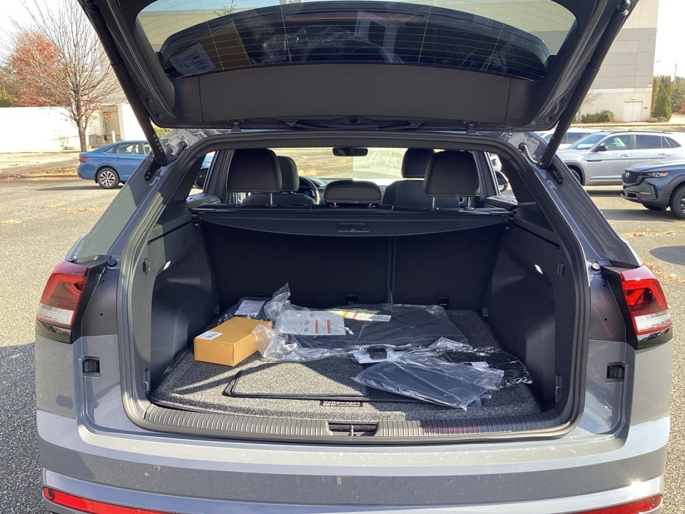 2026 Volkswagen Atlas Cross Sport 2.0T SEL R-Line Black