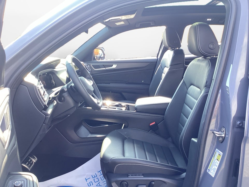 2026 Volkswagen Atlas Cross Sport 2.0T SEL R-Line Black