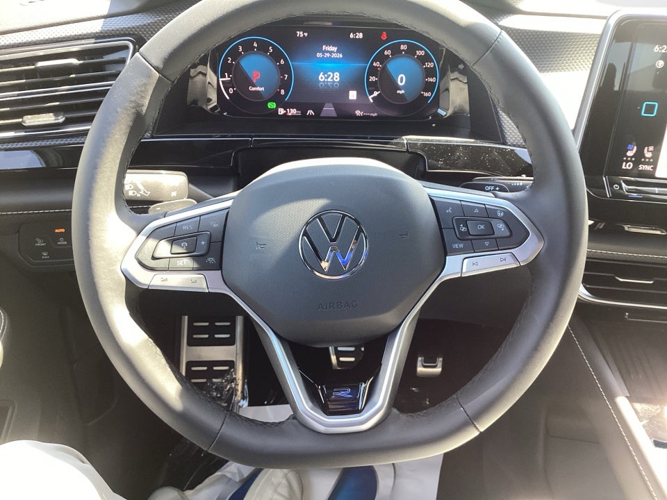 2026 Volkswagen Atlas Cross Sport SEL R-Line Black