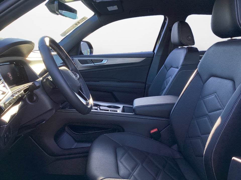 2026 Volkswagen Atlas Cross Sport SE