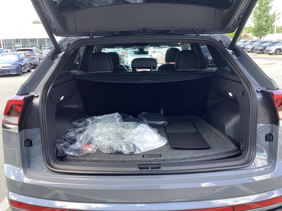 2026 Volkswagen Atlas Cross Sport 2.0T SEL Premium R-Line