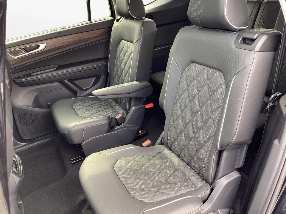 2026 Volkswagen Atlas SEL Premium R-Line