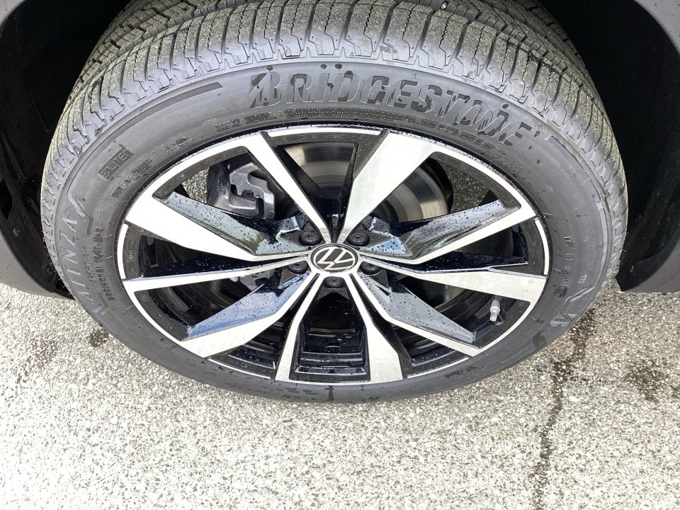 2026 Volkswagen Atlas SEL Premium R-Line