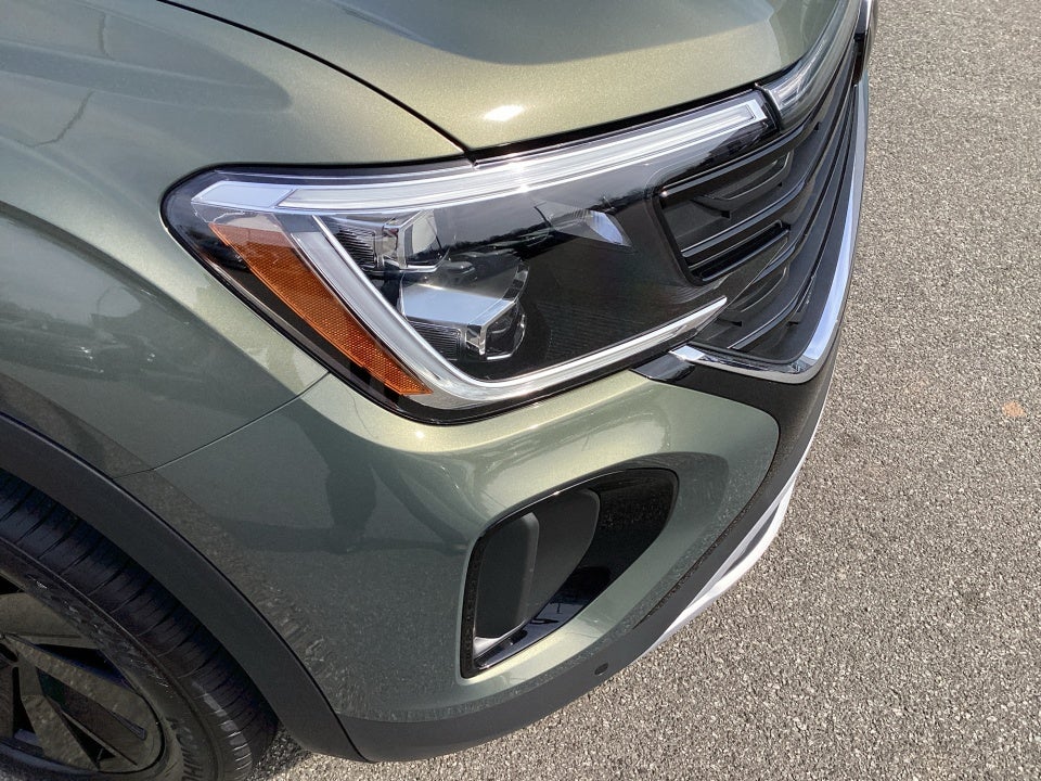 2026 Volkswagen Atlas Cross Sport SE with Technology