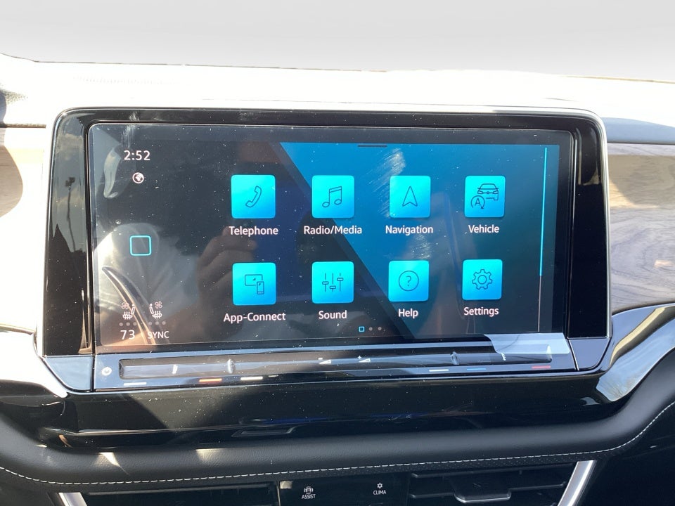 2026 Volkswagen Atlas SE with Technology