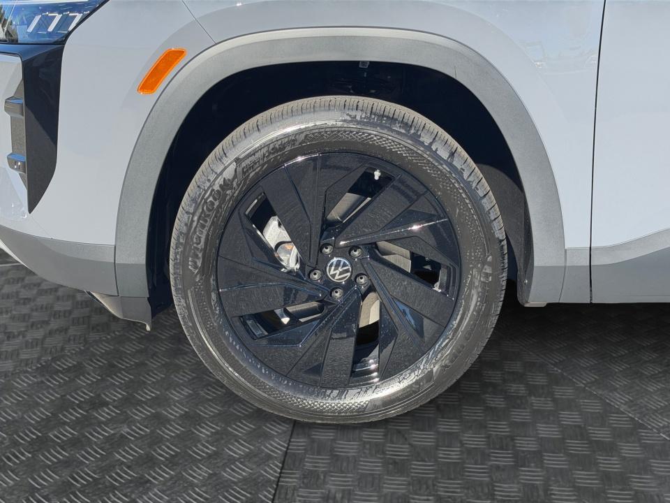 2027 Volkswagen Atlas SE w/Technology