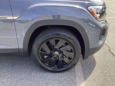 2026 Volkswagen Atlas Cross Sport SE with Technology