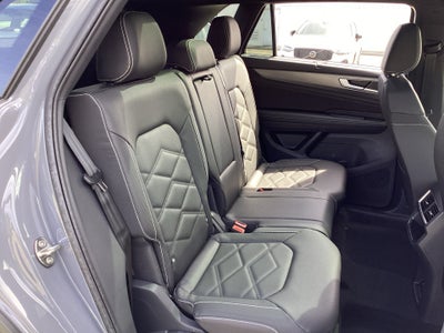 2026 Volkswagen Atlas Cross Sport SE with Technology