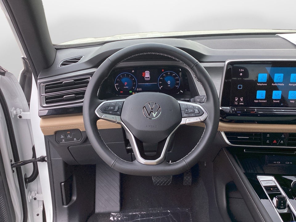 2026 Volkswagen Atlas Cross Sport SE with Technology