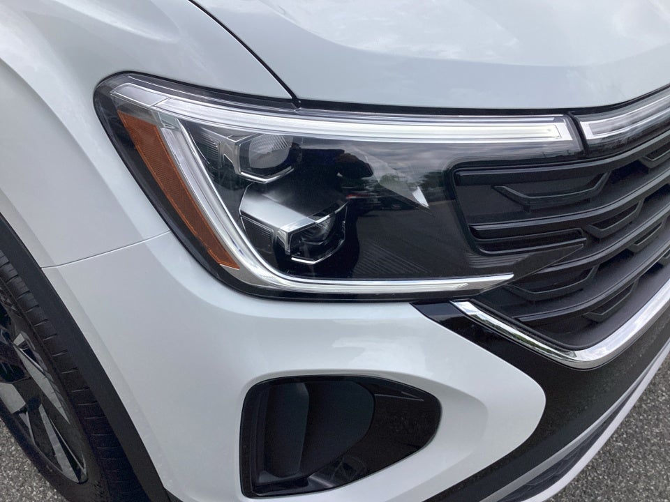 2026 Volkswagen Atlas Cross Sport SE with Technology