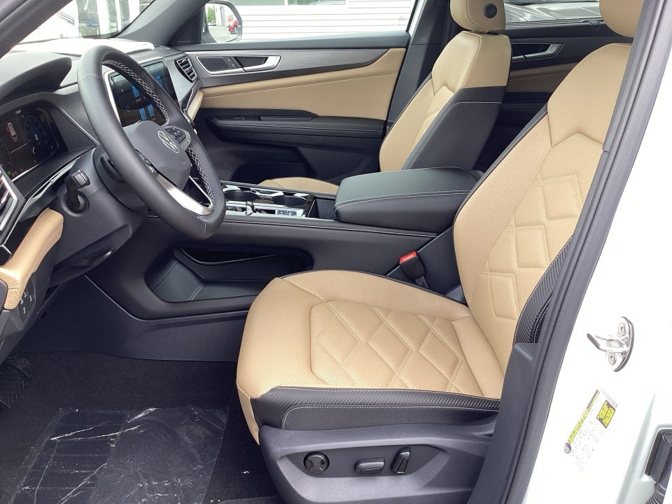 2026 Volkswagen Atlas Cross Sport SE with Technology
