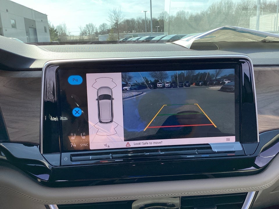 2026 Volkswagen Atlas SE with Technology