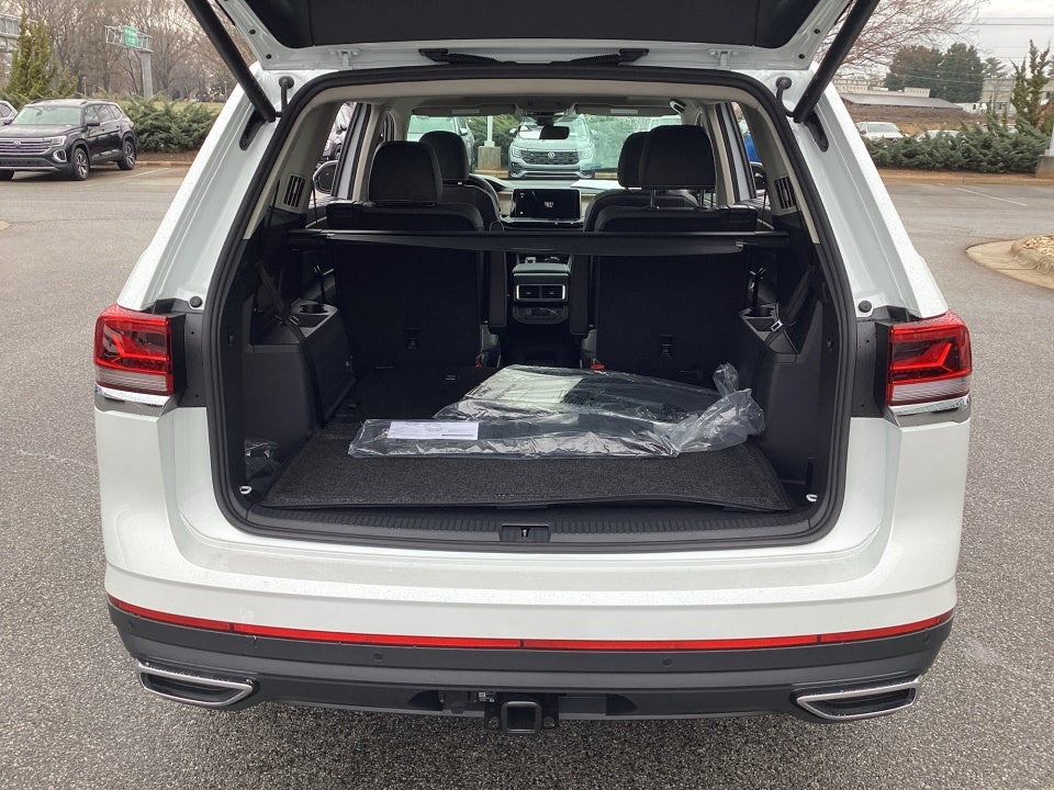 2026 Volkswagen Atlas SE with Technology