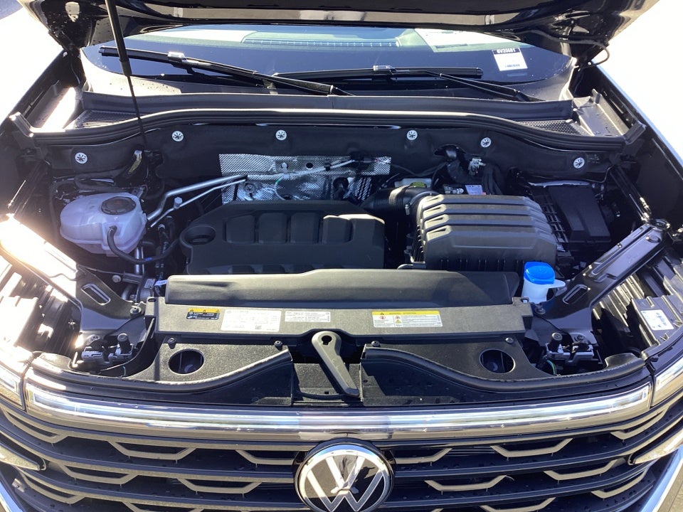 2026 Volkswagen Atlas Cross Sport SE with Technology