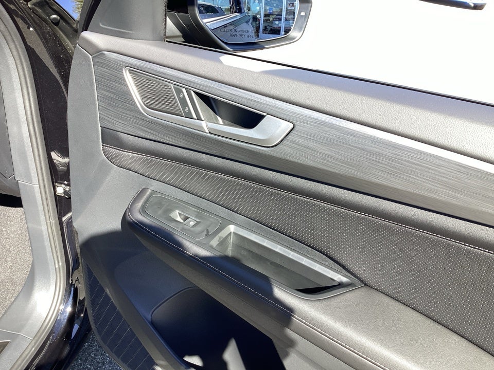 2026 Volkswagen Atlas Cross Sport SE with Technology