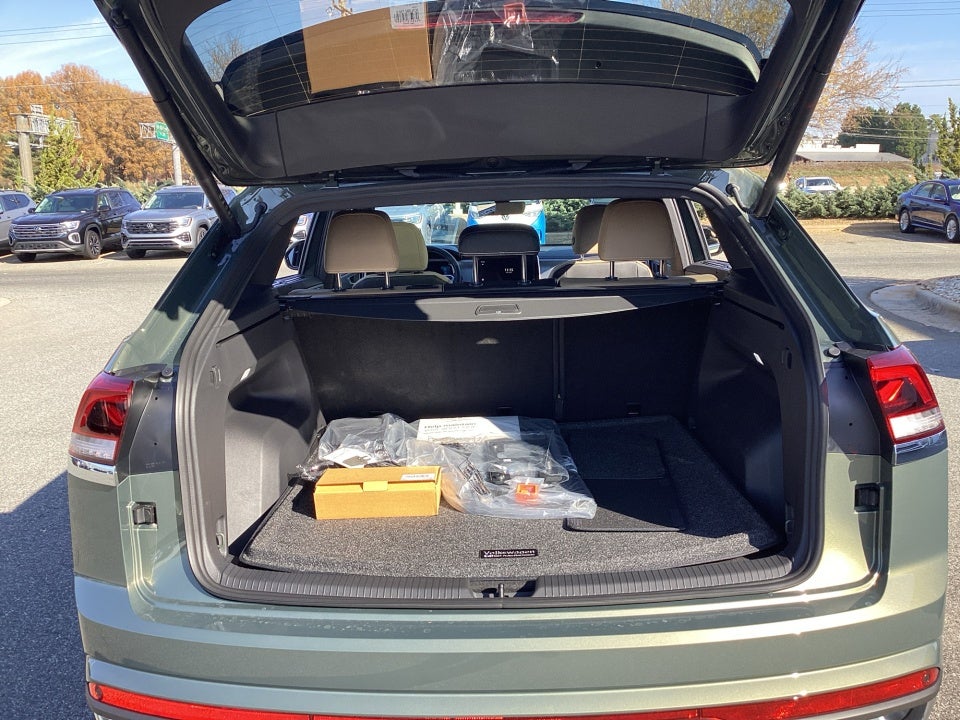 2026 Volkswagen Atlas Cross Sport 2.0T SE w/Technology