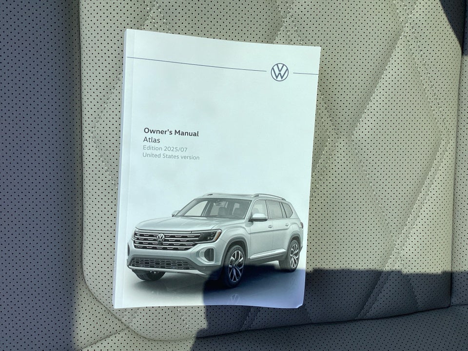 2026 Volkswagen Atlas SE with Technology
