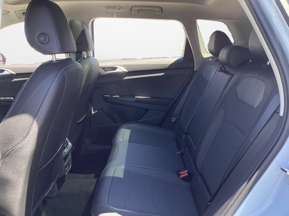 2026 Volkswagen Taos SE Black
