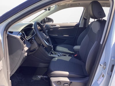 2026 Volkswagen Taos SE Black