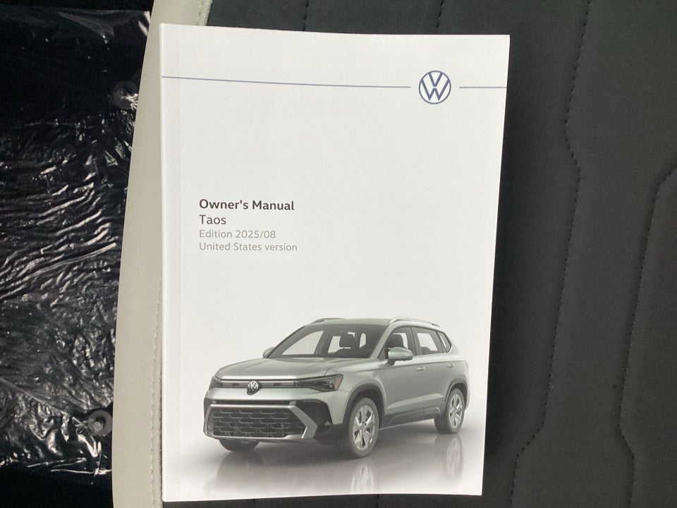 2026 Volkswagen Taos SE