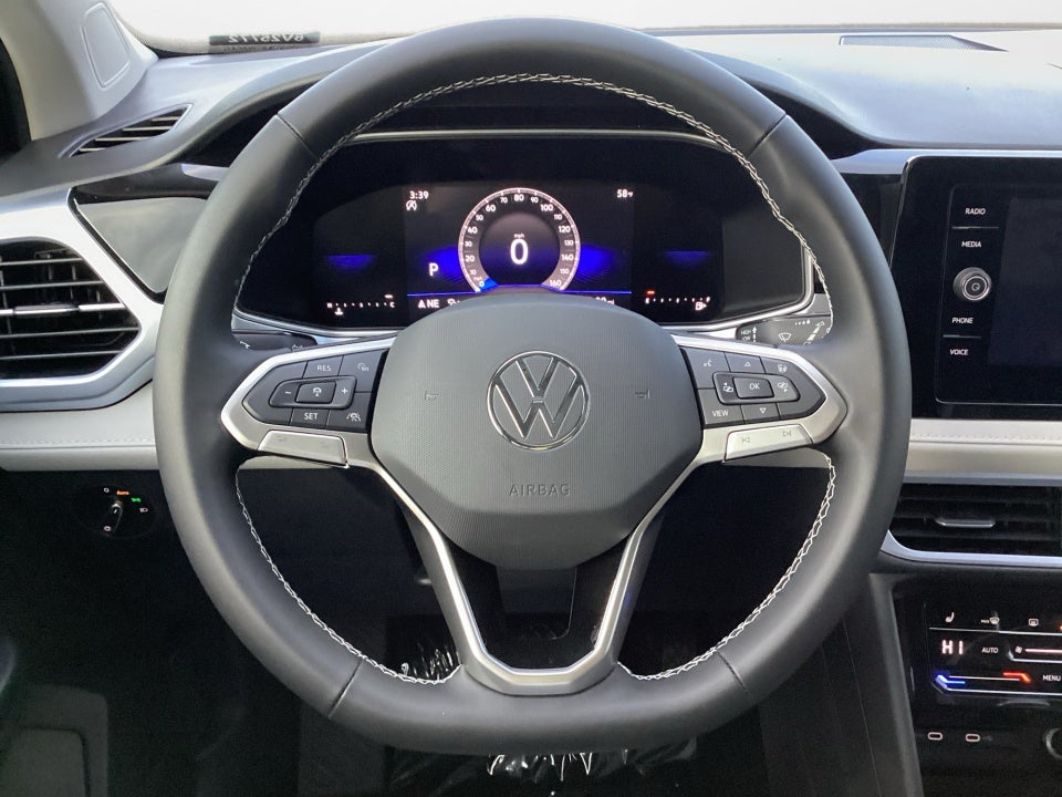 2026 Volkswagen Taos SE