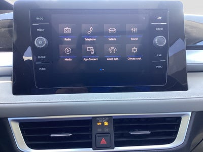 2026 Volkswagen Taos SE
