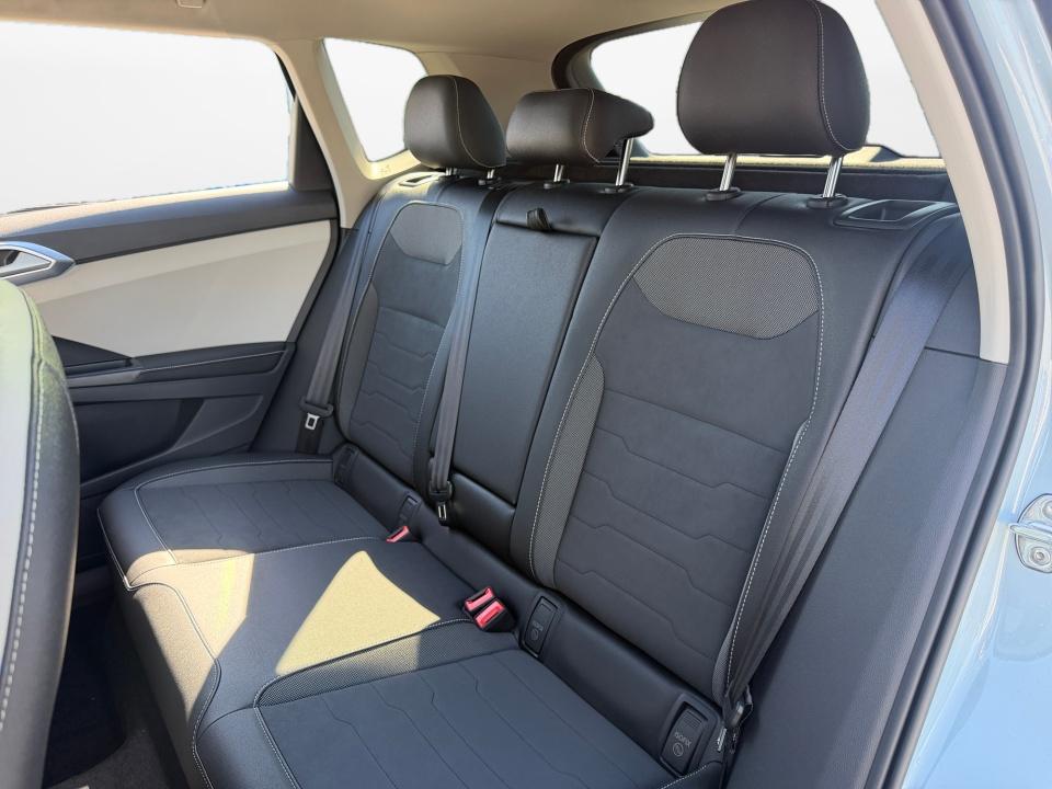 2027 Volkswagen Taos SE
