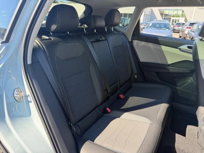 2027 Volkswagen Taos SE