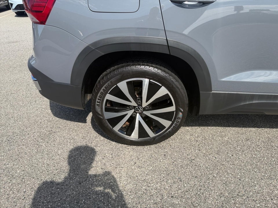 2023 Volkswagen Taos SE