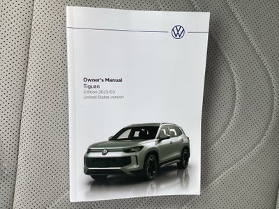 2025 Volkswagen Tiguan 2.0T SE