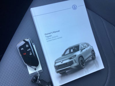 2026 Volkswagen Tiguan SE R-Line Black