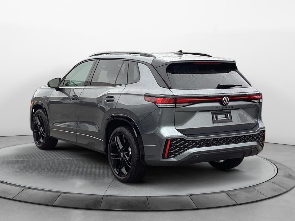 2026 Volkswagen Tiguan SE R-Line Black