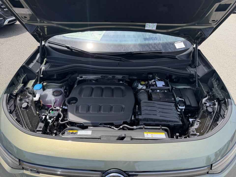 2026 Volkswagen Tiguan SEL R-Line Turbo