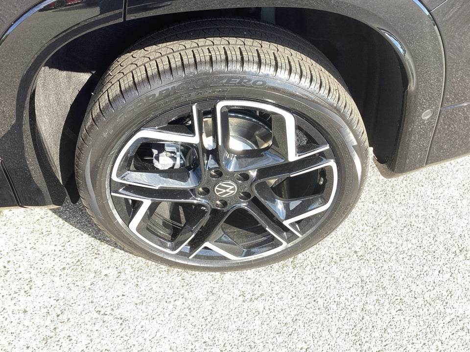 2026 Volkswagen Tiguan SEL R-Line Turbo