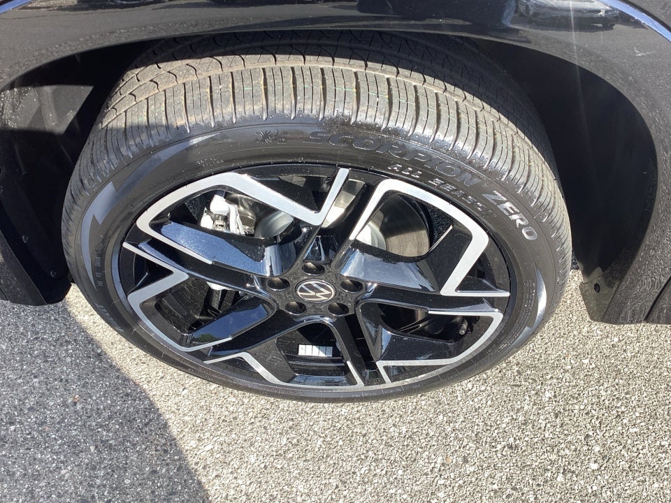 2026 Volkswagen Tiguan SEL R-Line Turbo