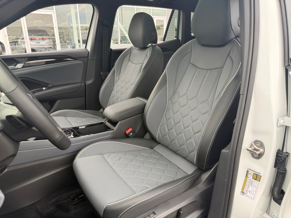 2026 Volkswagen Tiguan SEL R-Line Turbo