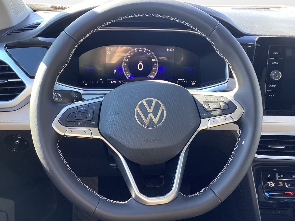 2026 Volkswagen Taos SE