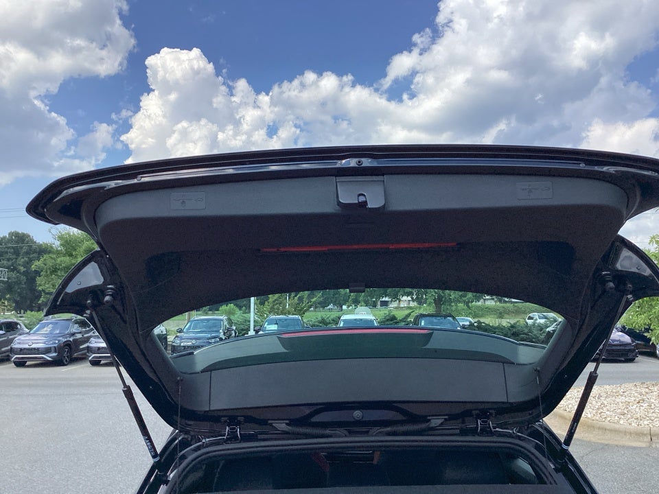 2025 Volkswagen Golf GTI 2.0T SE