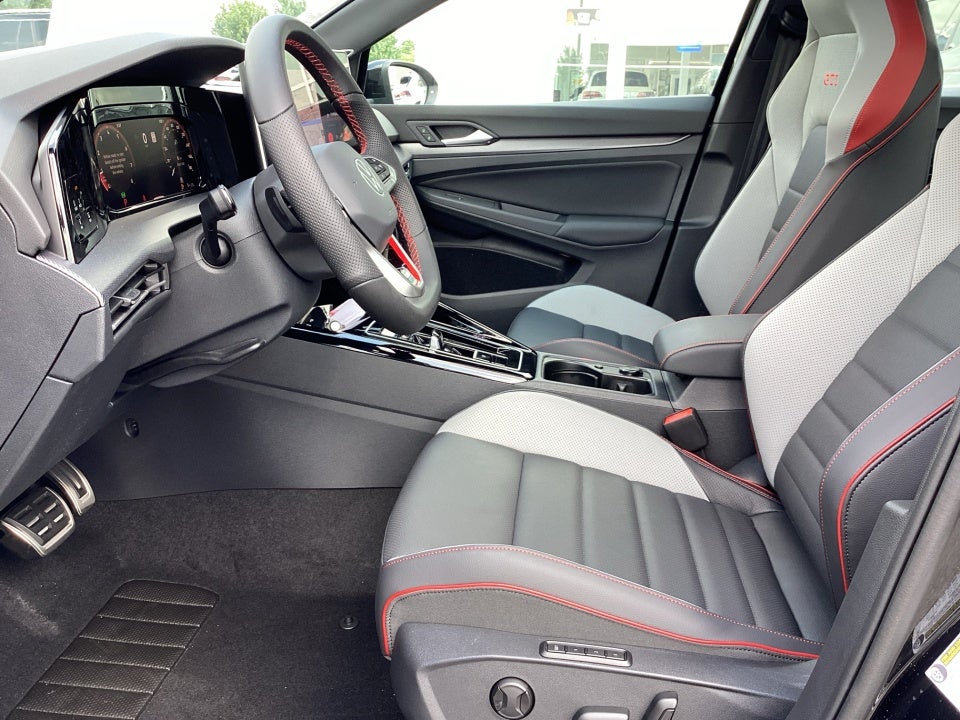 2025 Volkswagen Golf GTI 2.0T SE