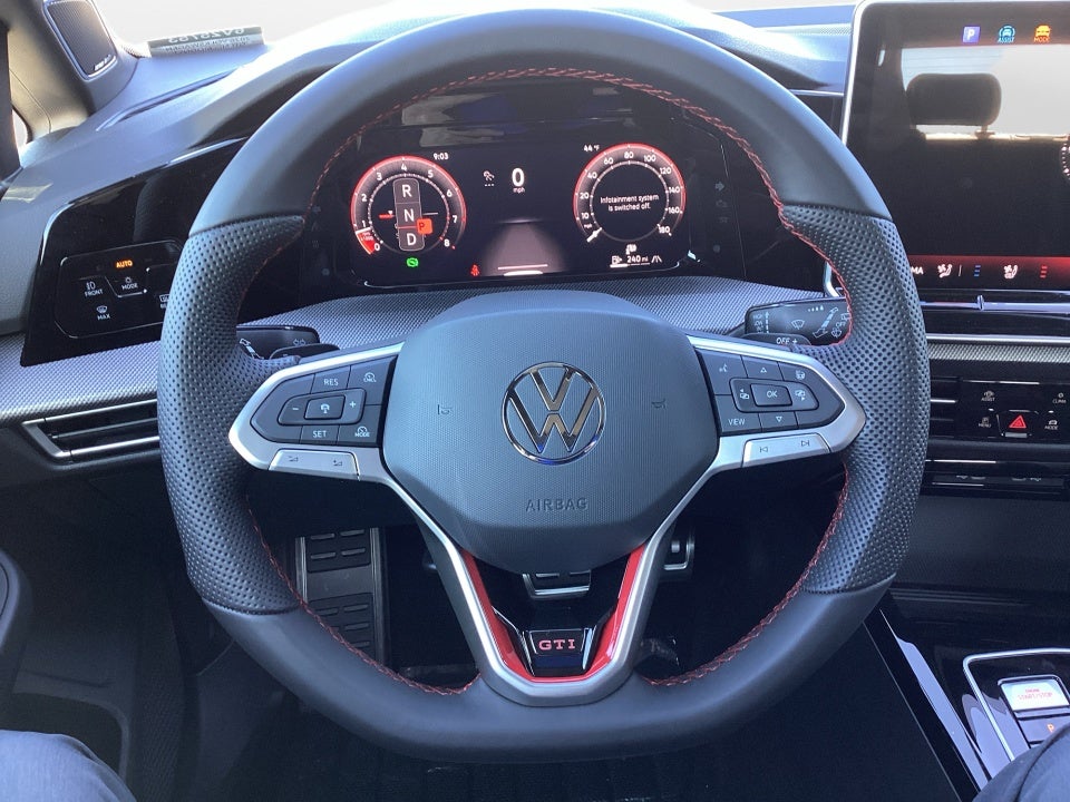 2026 Volkswagen Golf GTI SE