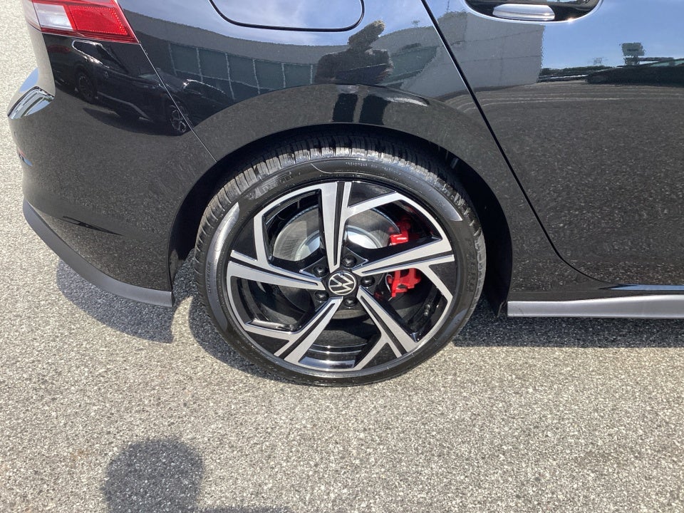 2026 Volkswagen Golf GTI SE