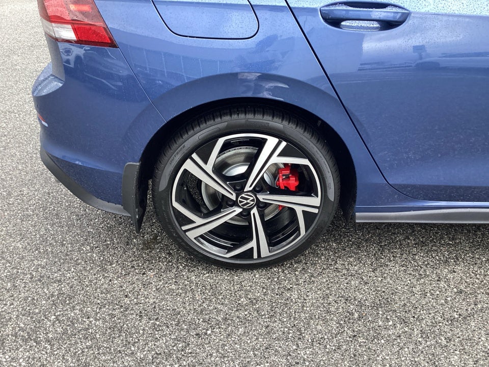 2026 Volkswagen Golf GTI SE