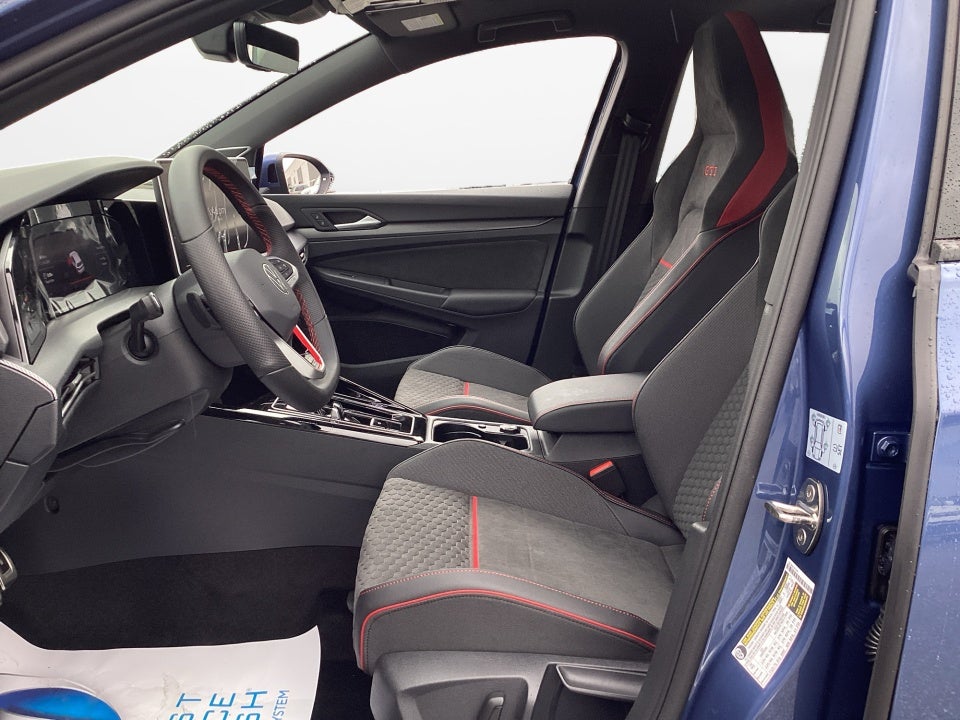 2026 Volkswagen Golf GTI SE