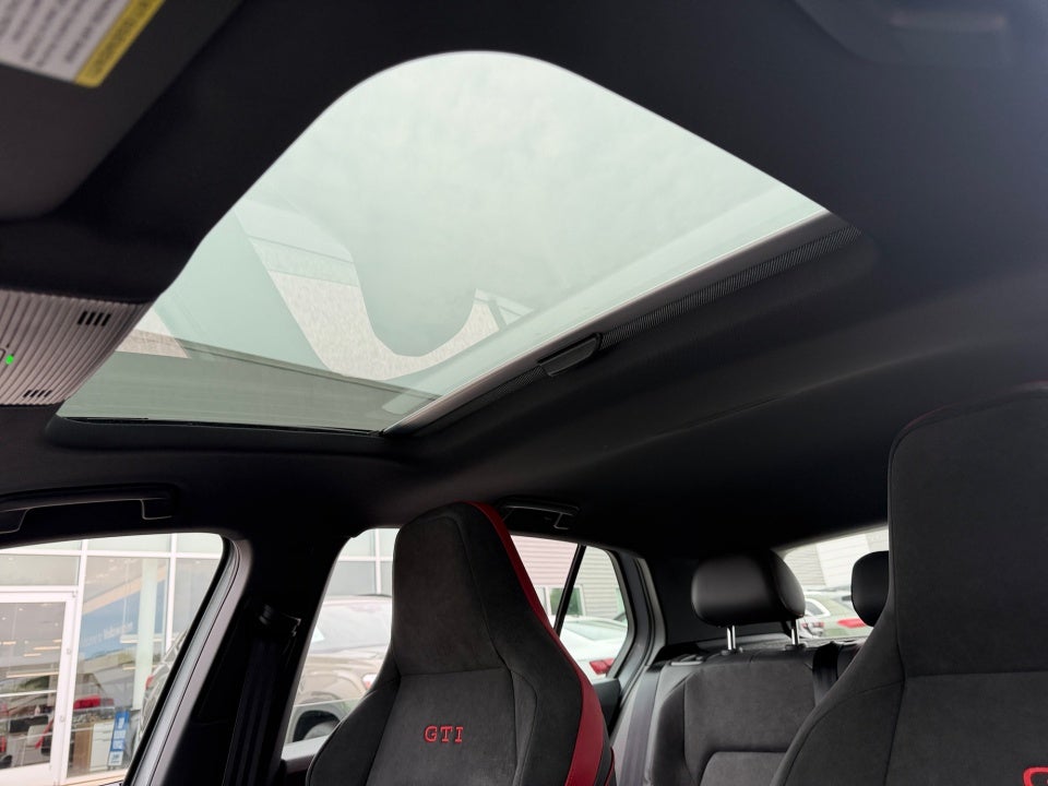 2026 Volkswagen Golf GTI SE