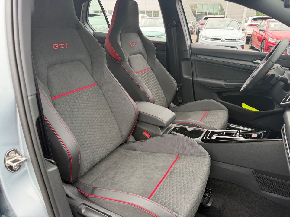2026 Volkswagen Golf GTI SE