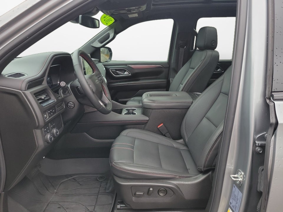 2024 Chevrolet Suburban 4WD RST