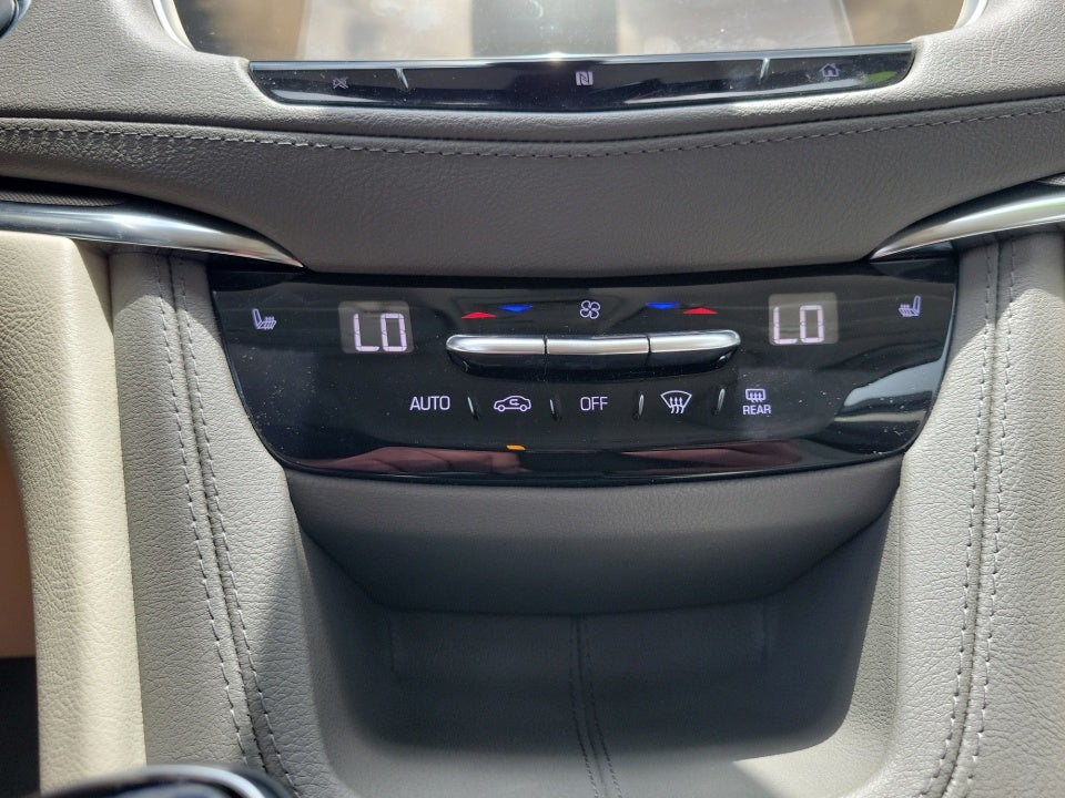 2021 Cadillac XT5 FWD Premium Luxury