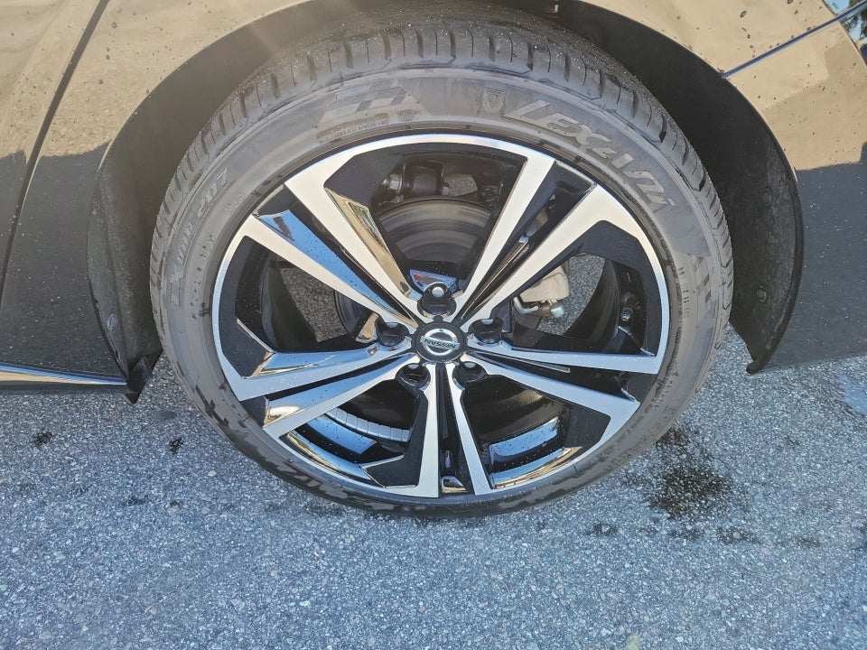 2022 Nissan Sentra SR Xtronic CVT