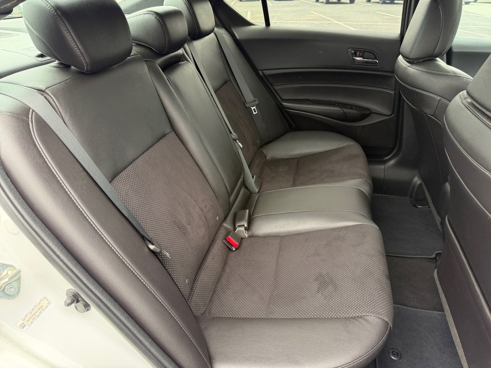 2016 Acura ILX Premium & A-SPEC Packages